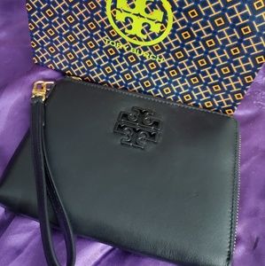 Tory Burch Large zip pouch/wristlet